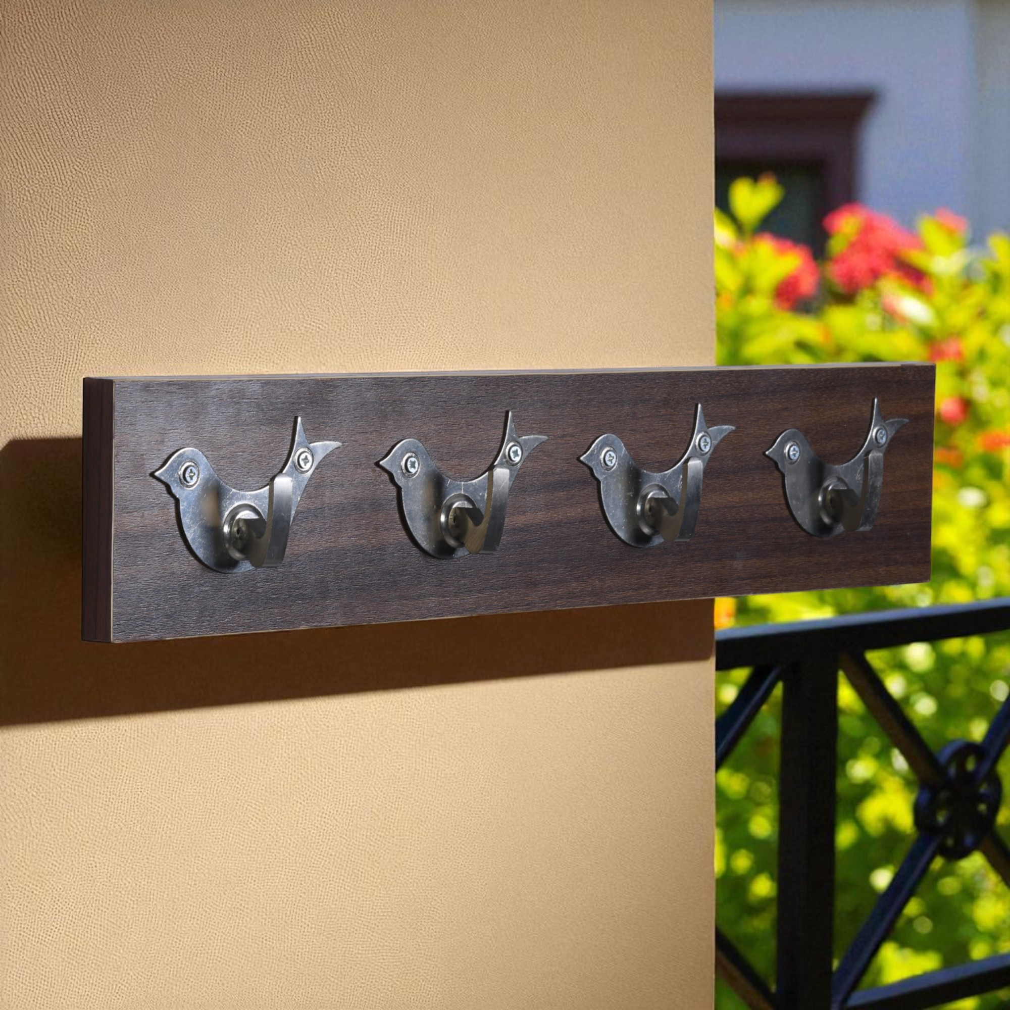 SKN 212-4-aluminium fancy single hook bird type-5